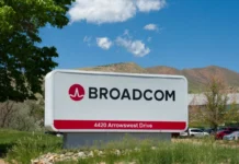 Broadcom (AVGO) Q3 Earnings Soar: 22% Revenue Growth and 47% Jump in Cash Flow Driven by AI Demand